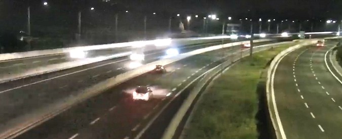 Copertina di Terremoto a Roma, le telecamere dell’autostrada riprendono il momento della scossa