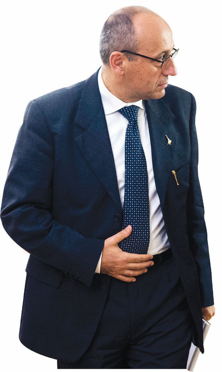 Copertina di Il declino di Bankitalia ha aperto la strada alla riforma  M5S-Lega