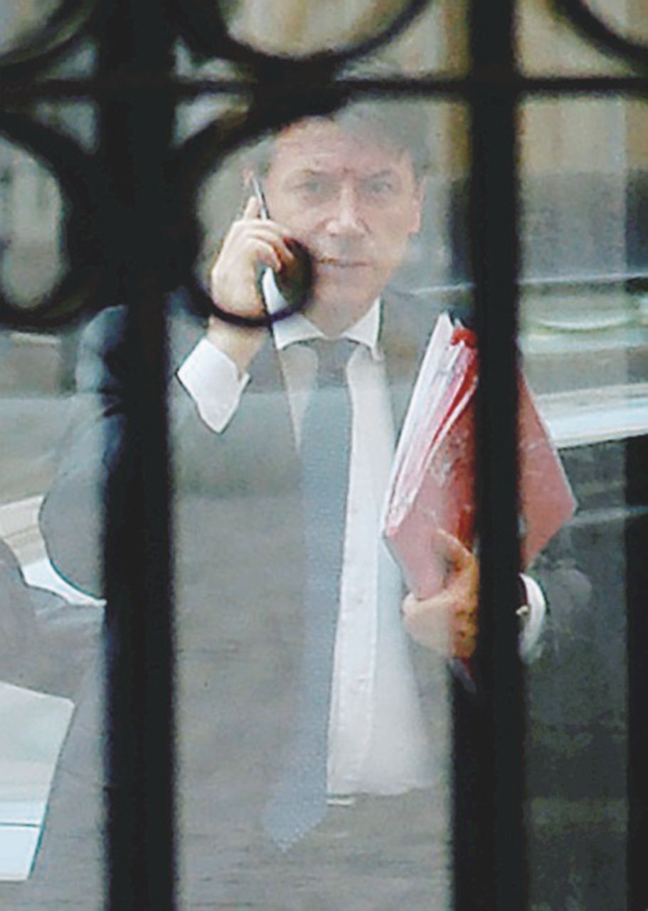 S’avanza l’autonomia. Conte: “Criticità”