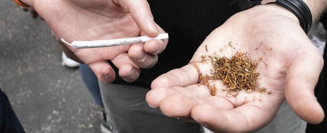 Libro Bianco sulle droghe, l’Italia continua a usare il carcere per gestire le tossicodipendenze
