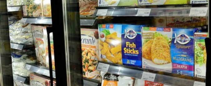 Germania, ondata di caldo eccezionale: uomo si chiude nudo nel frigo di un supermercato