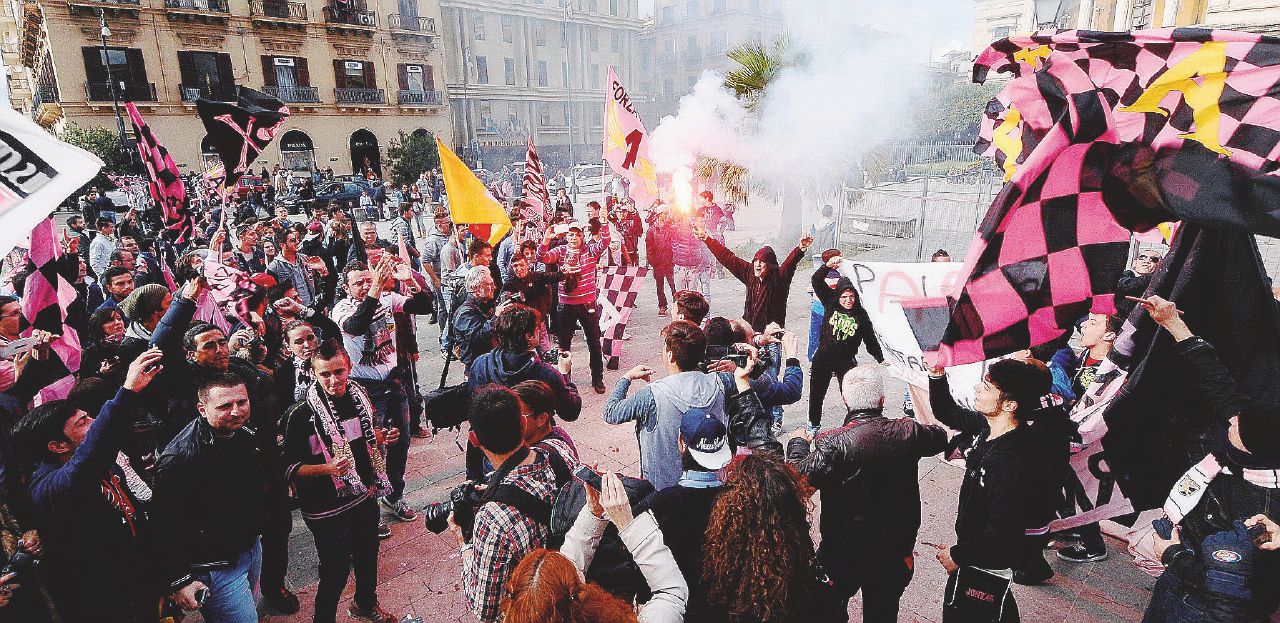 Niente squadra in B, esplode la rabbia Orlando: “Ora basta finti imprenditori”