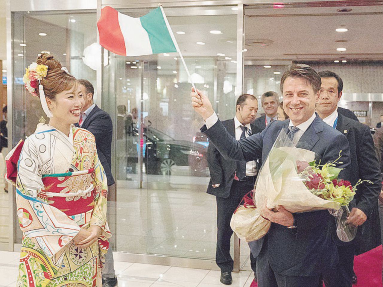 Il Colle tace, il M5S si allinea: tutto pur di schivare le urne