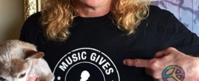 Steven Adler dei Guns N’Roses si è accoltellato mentre si trovava nel suo appartamento