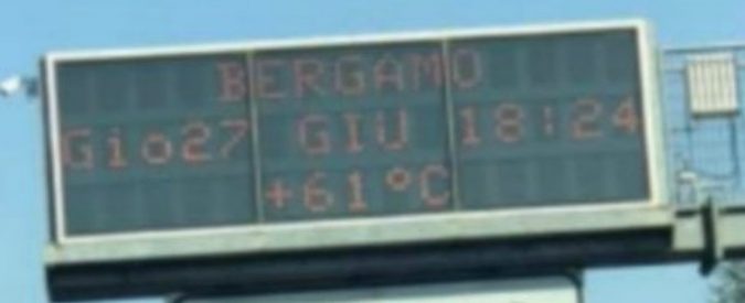 Bergamo, il tabellone elettronico va in tilt per il caldo e segna 61 gradi