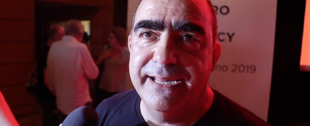 Copertina di Sea Watch, Elio: “Non si può stare zitti di fronte alla criminalizzazione di chi aiuta le persone in difficoltà”