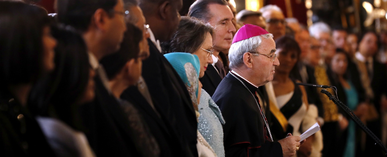 Spagna, il governo invierà un reclamo formale al Vaticano per l’ingerenza del Nunzio nella riesumazione di Franco