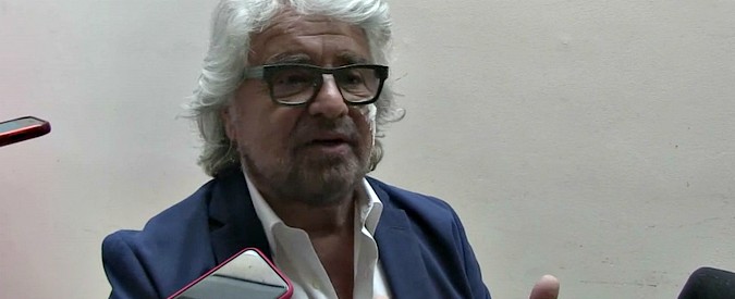Copertina di M5s, Grillo: “È biodegradabile, è un processo inevitabile. Ma questo non vuol dire sparire”