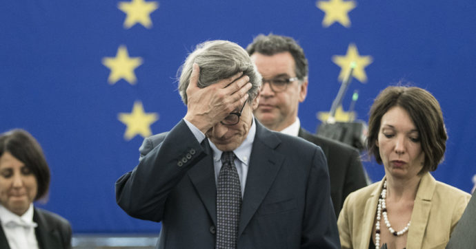 Bruxelles, Sassoli sospende la diaria a causa del Covid e gli eurodeputati protestano: “Vogliamo i rimborsi, c’è l’affitto da pagare”