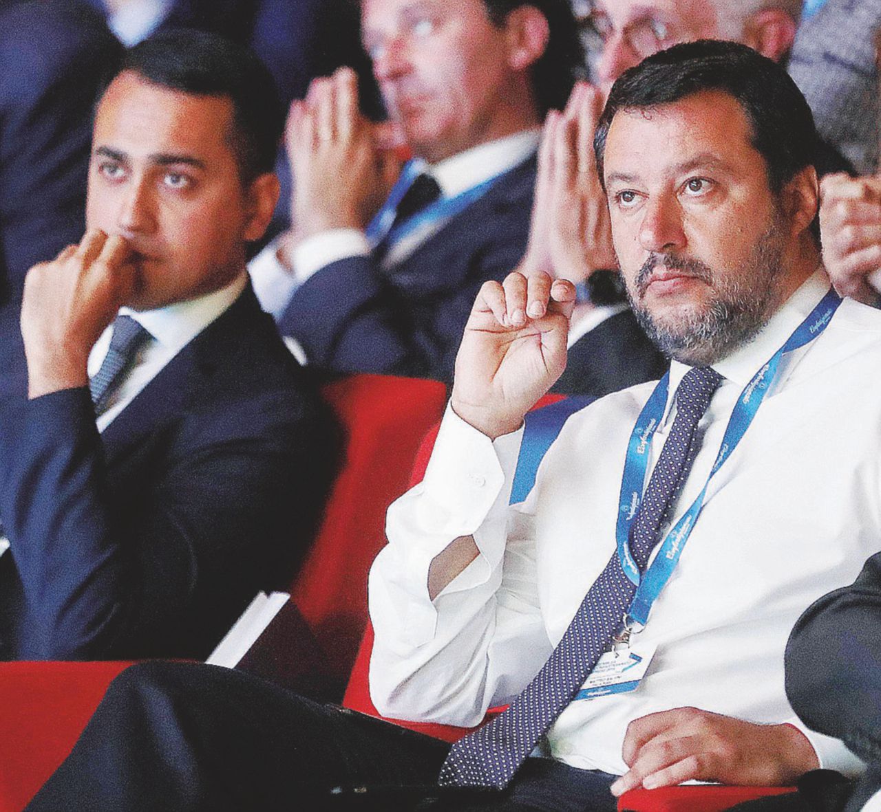 Conte, il vincitore è più solo. Il gelo dei vice per il premier