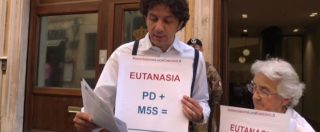 Copertina di Eutanasia, presidio di Cappato e Welby: ‘Basta rinviare la legge. Zingaretti e Di Maio hanno i voti, cosa vogliono fare?’