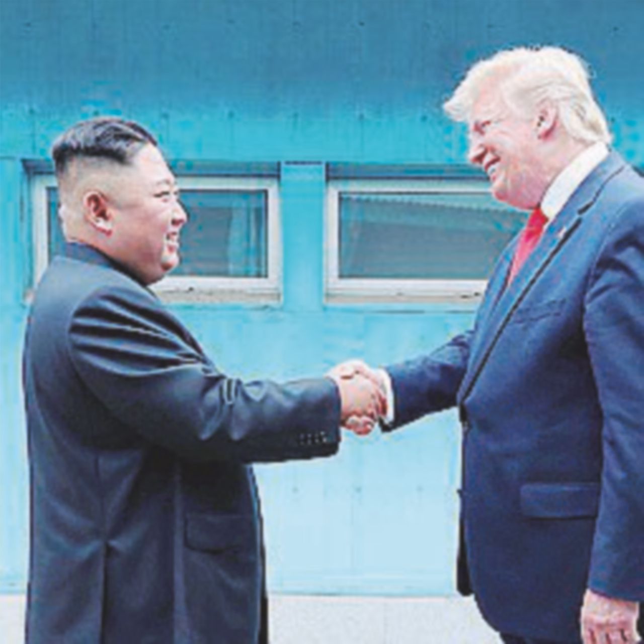 Copertina di Trump e Kim: sembrava amore, era solo una foto