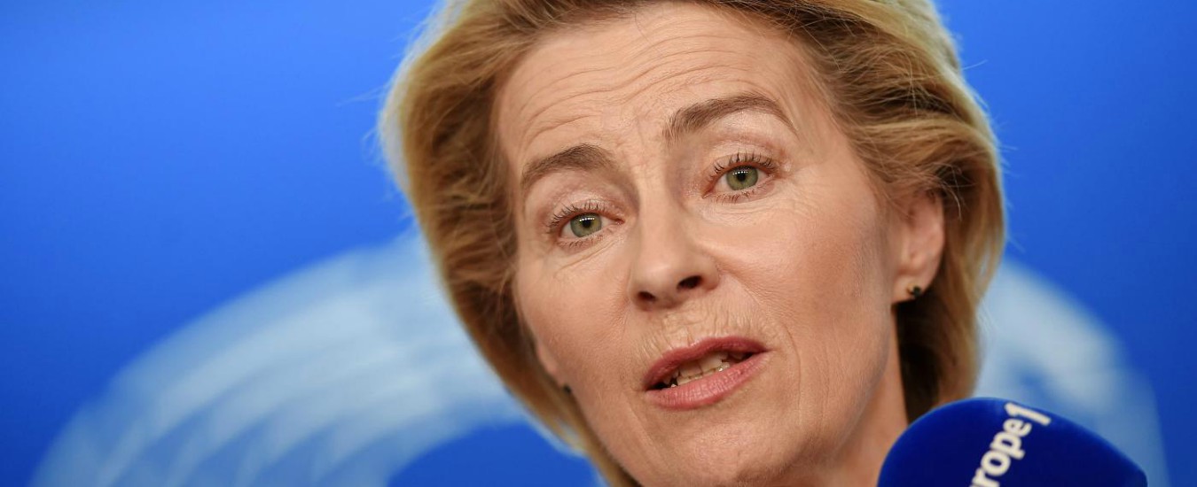 Commissione Ue, scandali e ombre di Ursula Von der Leyen: dalle consulenze esterne fino alle accuse di plagio