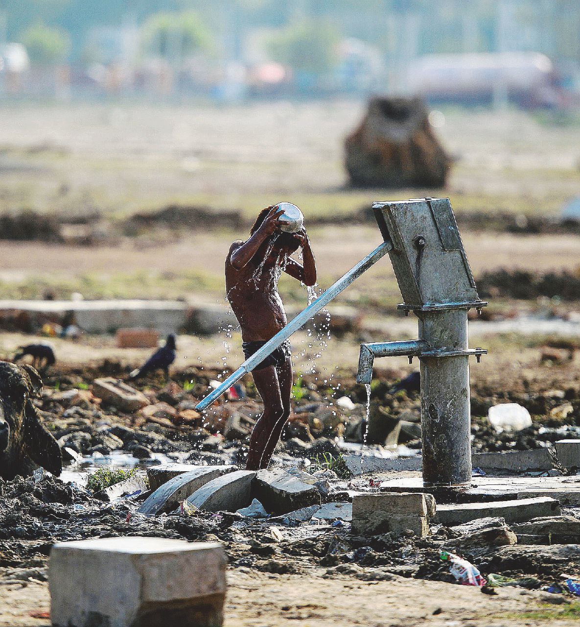 Copertina di Il paradosso dell’India. Senz’acqua con 50 gradi e alluvioni dai Monsoni