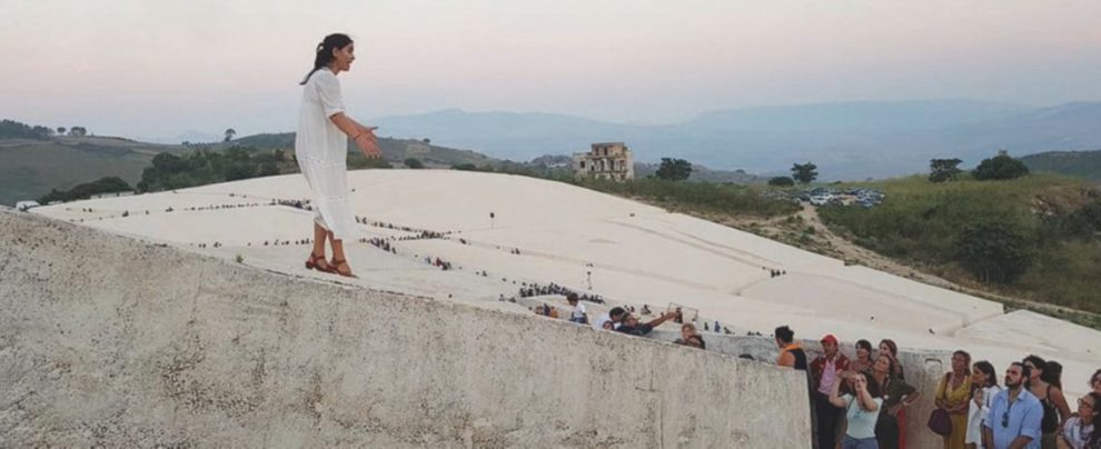 Il Cretto di Burri - Opera distrutta dal terremoto del 1968, poi ricostruita Orestiadi di Gibellina: il teatro contemporaneo viene dal passato