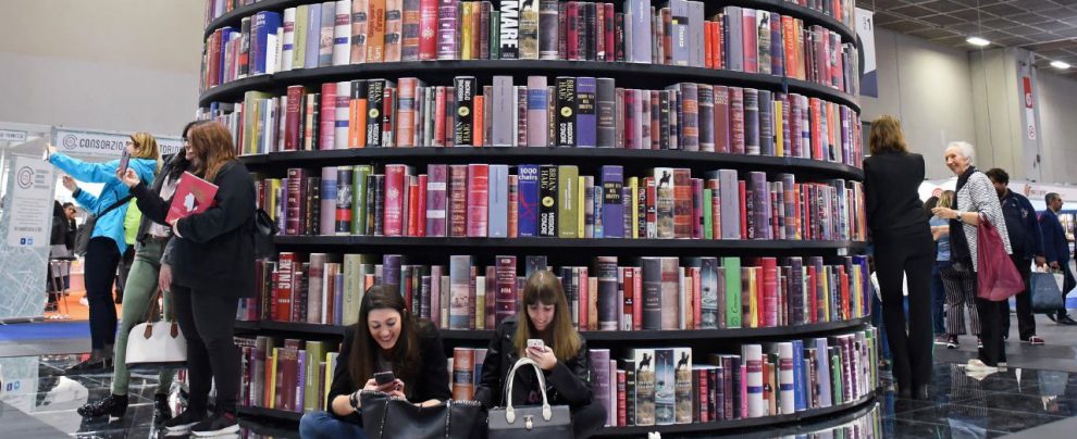 Legge sui libri. Il paradosso: partiti uniti, editoria divisa Legge sui libri. Il paradosso: partiti uniti, editoria divisa