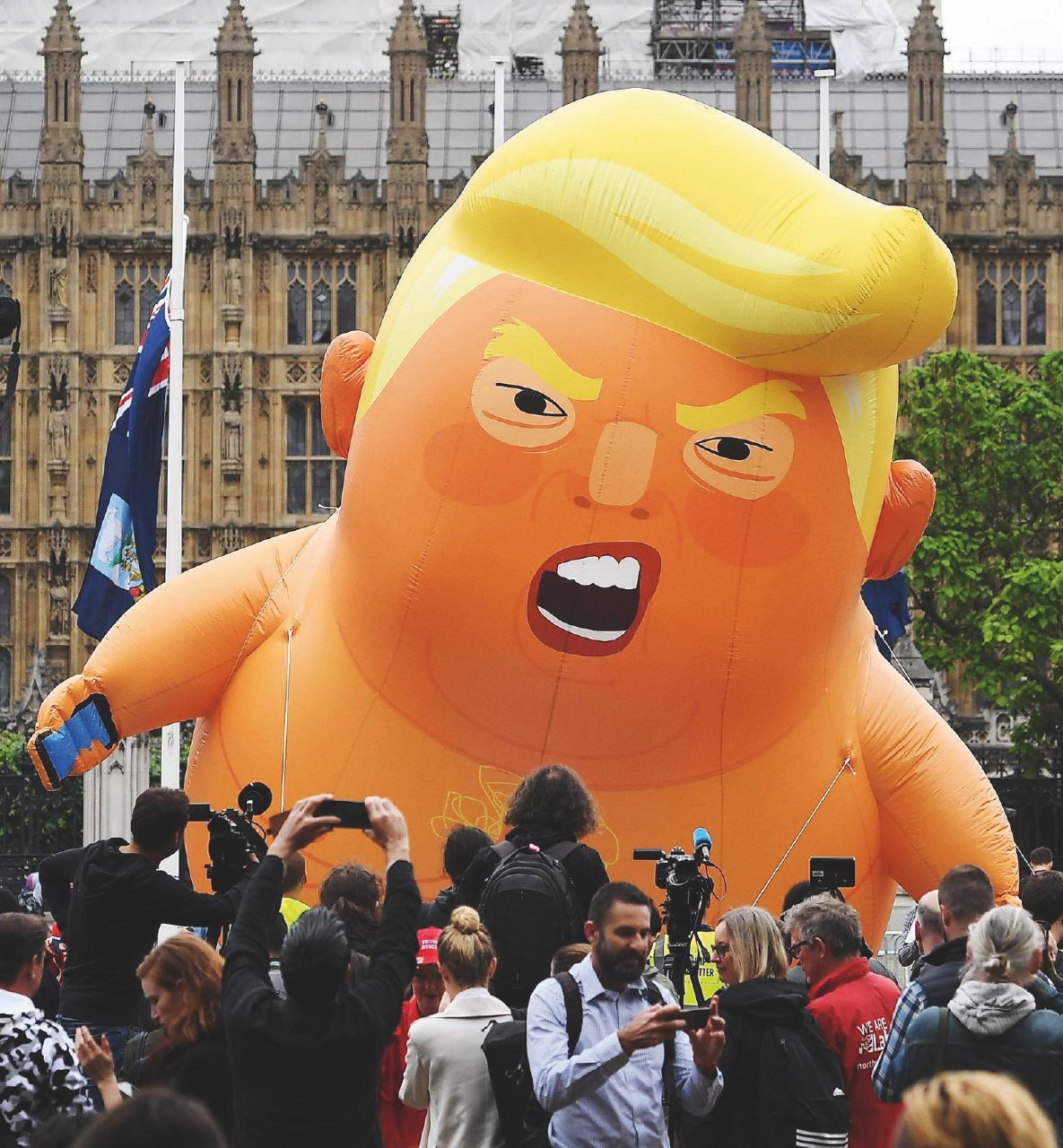 “Trump è un inetto”:  Altro che ambasciatore Londra cerca la talpa