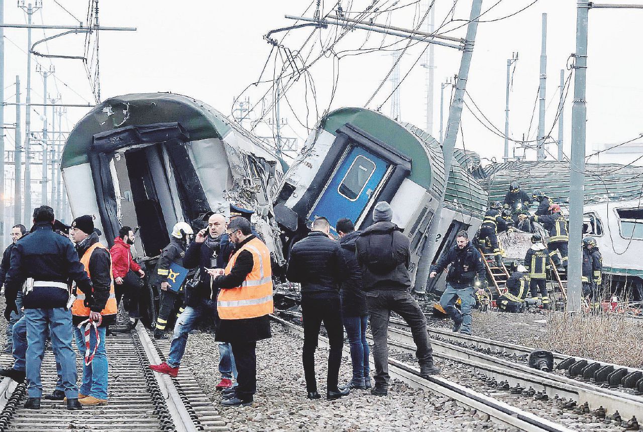 Copertina di Addio sicurezza sui treni. I soliti burocrati bloccano la nuova super-agenzia