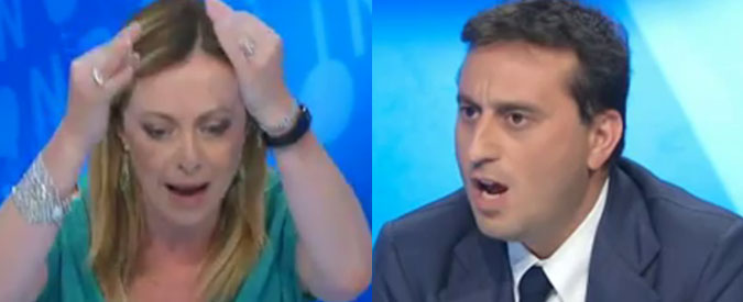 Copertina di La7, lite Meloni-Parenzo. “Il suo libro ‘I falsari’ è autobiografico. Mi ha diffamato”. “Mi quereli allora”