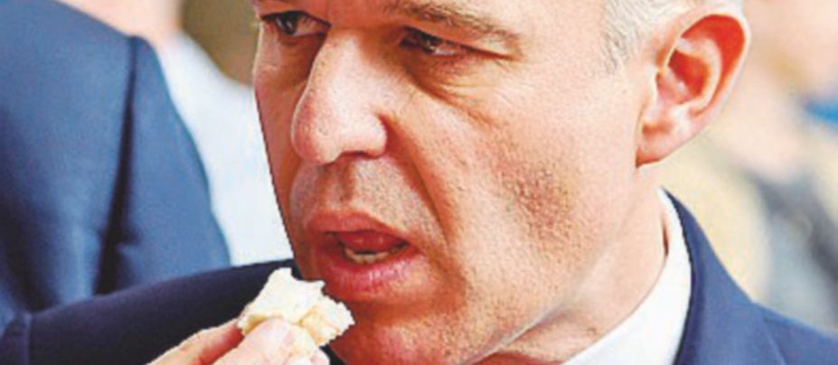 François De Rugy - LaPresse Caso De Rugy: soldi pubblici anche per ristrutturare e arredare l’appartamento