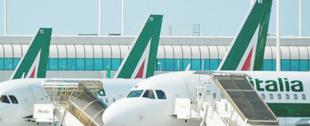 In Alitalia tornano i Benetton: Atlantia avvia le trattative In Alitalia tornano i Benetton: Atlantia avvia le trattative