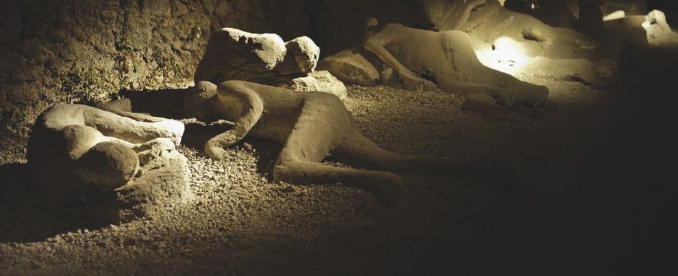 Ladri di passato: Pompei va a ruba Ladri di passato: Pompei va a ruba