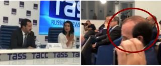 Fondi russi alla Lega, Salvini a Mosca nel 2018 e Savoini è in prima fila. La giornalista: “Grazie Gianluca per l’aiuto”