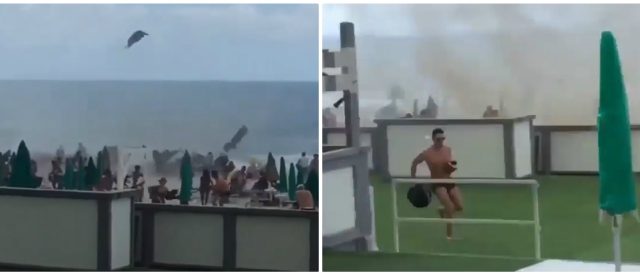 Napoli, all’improvviso la tromba d’aria sulla spiaggia di Varcaturo: panico tra i bagnanti. Il video della fuga