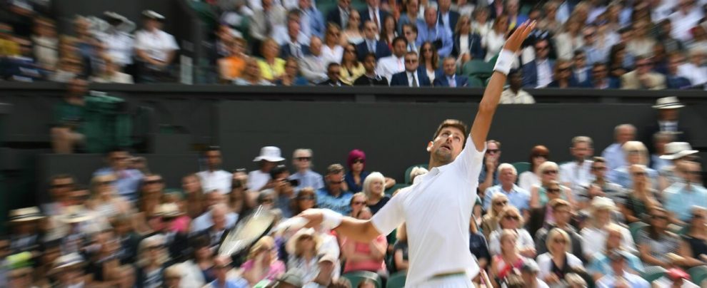 Wimbledon, una finale indimenticabile: Federer oltre ogni limite, ma Djokovic è più cinico nei momenti che contano