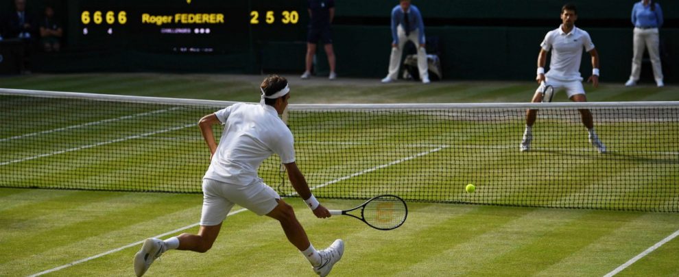 Wimbledon, vince Djokovic per la quinta volta. Federer cede dopo quasi 5 ore nella finale più lunga della storia