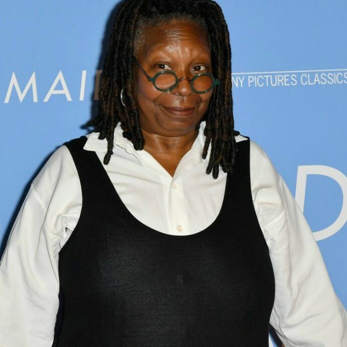 “La Rai sta disinvestendo sull’informazione? Falso”: l’ad Giampaolo Rossi prova a frenare le polemiche. Intrattenimento? Torna Benigni, forse Barbara D’Urso e arriva Whoopy Goldberg a Un Posto al Sole