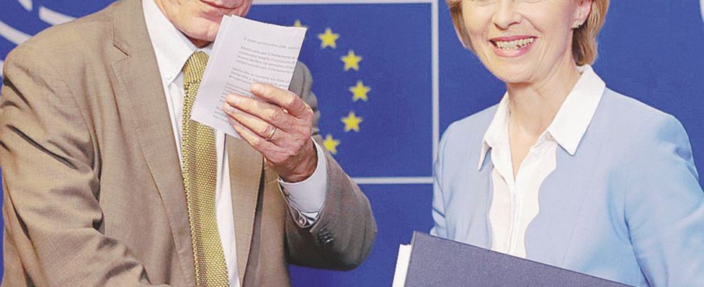 Istituzioni - il presidente del Parlamento Sassoli e Ursula von der Leyen L’Ue elegge Ursula: anche Lega e M5S in corsa per votarla