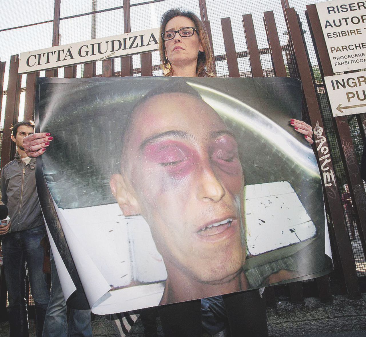 Copertina di Cucchi, gli ufficiali a processo. Casarsa coinvolge Tomasone