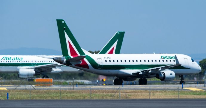 Alitalia, Battisti (Fs) alza il velo sul fallimento del salvataggio: “Il nostro ruolo è tramontato. Ingresso di Atlantia? Condizionato ad altro”