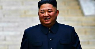 Copertina di Vietato per 11 giorni ridere, celebrare compleanni, bere alcol, e parlare a voce alta in pubblico in Corea del Nord: pena l’arresto.  Ecco perché
