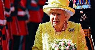 Copertina di La Regina Elisabetta manda un messaggio di auguri per Pasqua: “La luce trionferà sulle tenebre”
