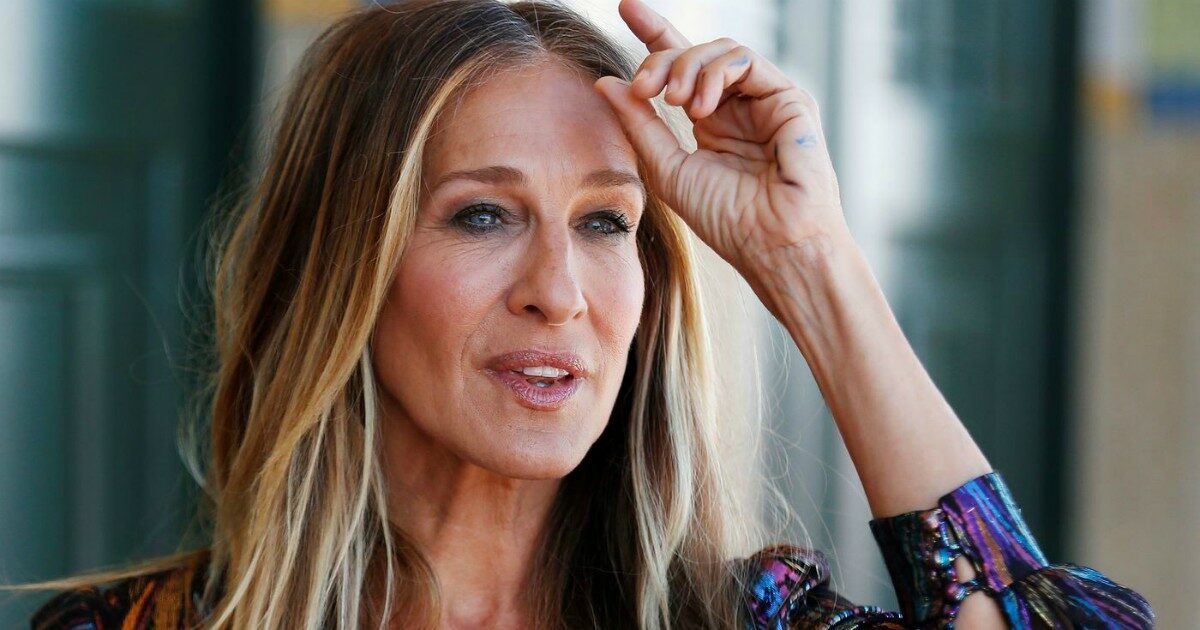 Sarah Jessica Parker avrà il Golden Globe alla carriera: “Il suo impatto pionieristico in tv e al cinema ha lasciato un segno indelebile nella cultura popolare”