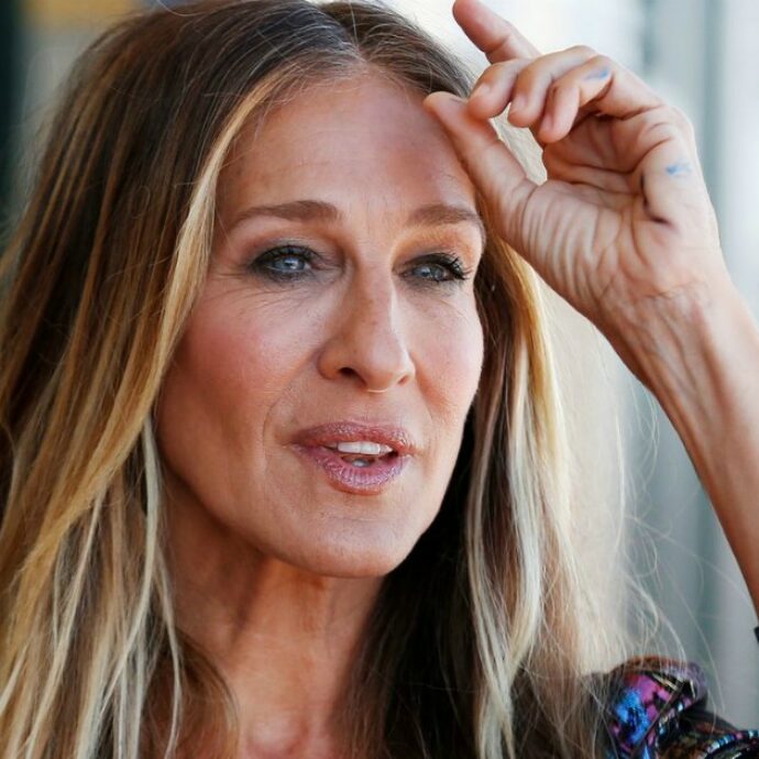 Sarah Jessica Parker avrà il Golden Globe alla carriera: “Il suo impatto pionieristico in tv e al cinema ha lasciato un segno indelebile nella cultura popolare”