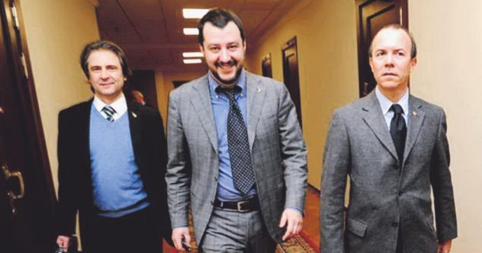 Fondi russi, media: “Salvini a cena con Savoini la sera prima dell’incontro al Metropol. Prima ha avuto un vertice con interlocutore segreto”