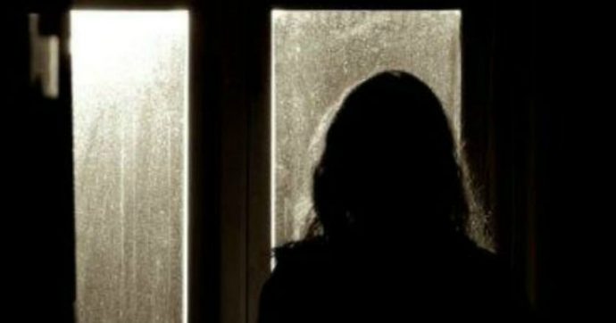 Catania, 20enne violentata e filmata: arrestati quattro giovani tra cui il suo ex fidanzato