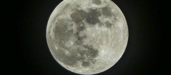 Superluna, occhi al cielo per vedere il nostro satellite più grande e più luminoso