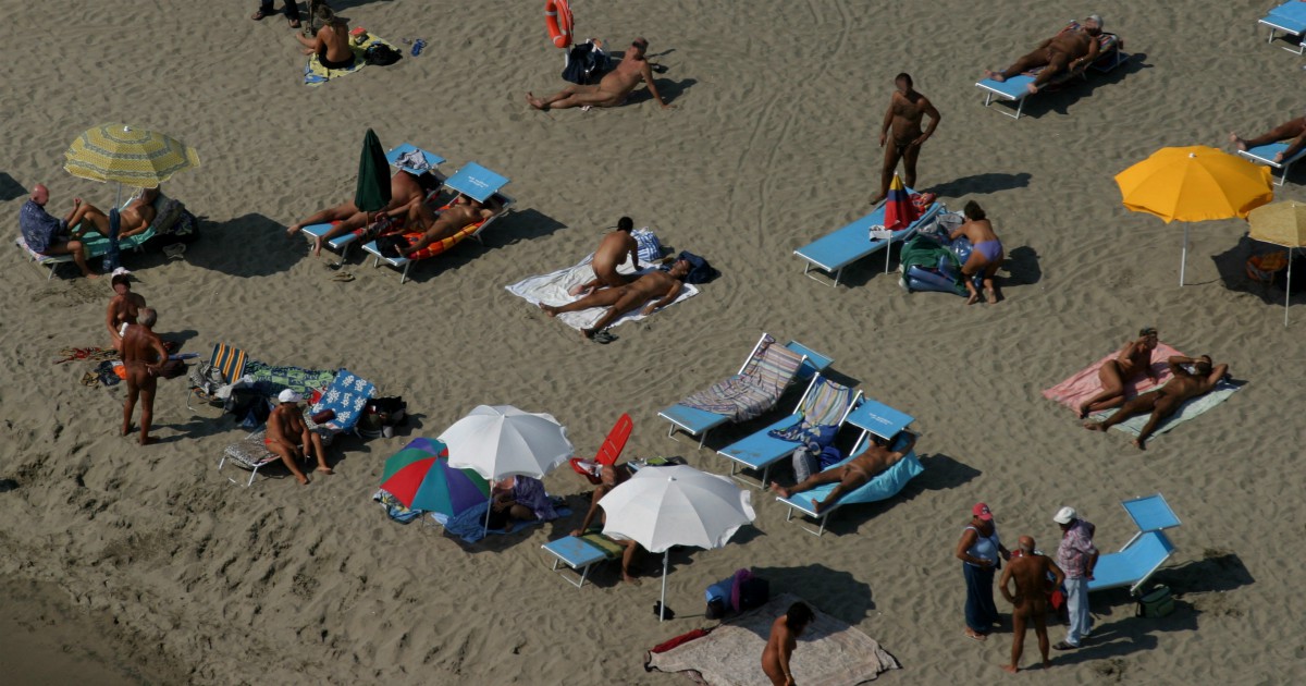 Valsesia, a Varallo nuova spiaggia per nudisti: sarà la prima in Italia sulle sponde di un fiume