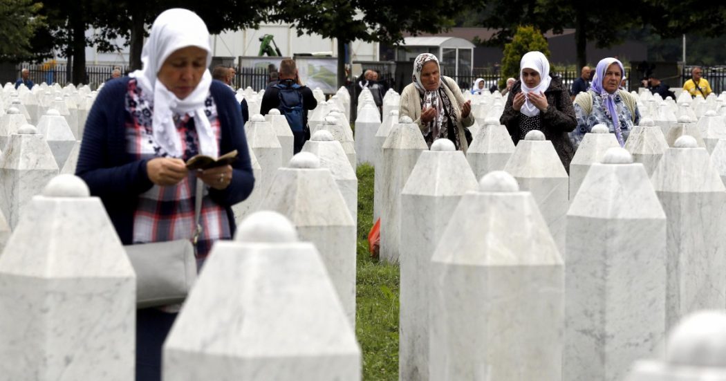 Strage Srebrenica, l’Olanda si assolve da sola Strage Srebrenica, l’Olanda si assolve da sola
