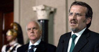 Copertina di “Salvini fa il servo sciocco di due padroni”