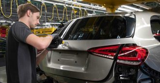 Copertina di Daimler, il gruppo cinese Baic compra il 5% del produttore tedesco di auto. Ora il 15% del capitale fa capo a Pechino