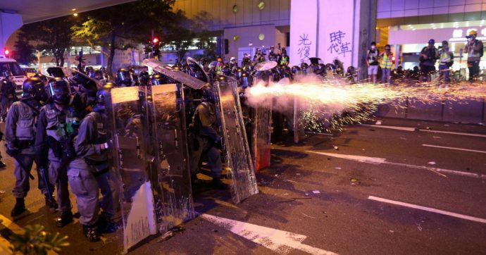 Hong Kong, le Triadi cinesi contro la rivolta democratica