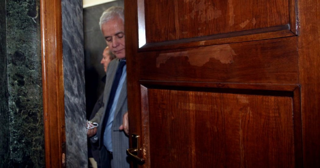 Formigoni lascia il carcere: “Ha compreso gli sbagli” Formigoni lascia il carcere: “Ha compreso gli sbagli”