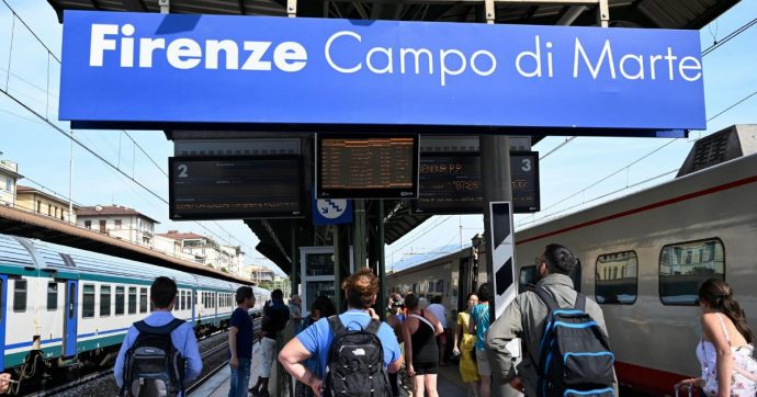 Caos treni in tutta Italia: “Sabotaggio anarchico”