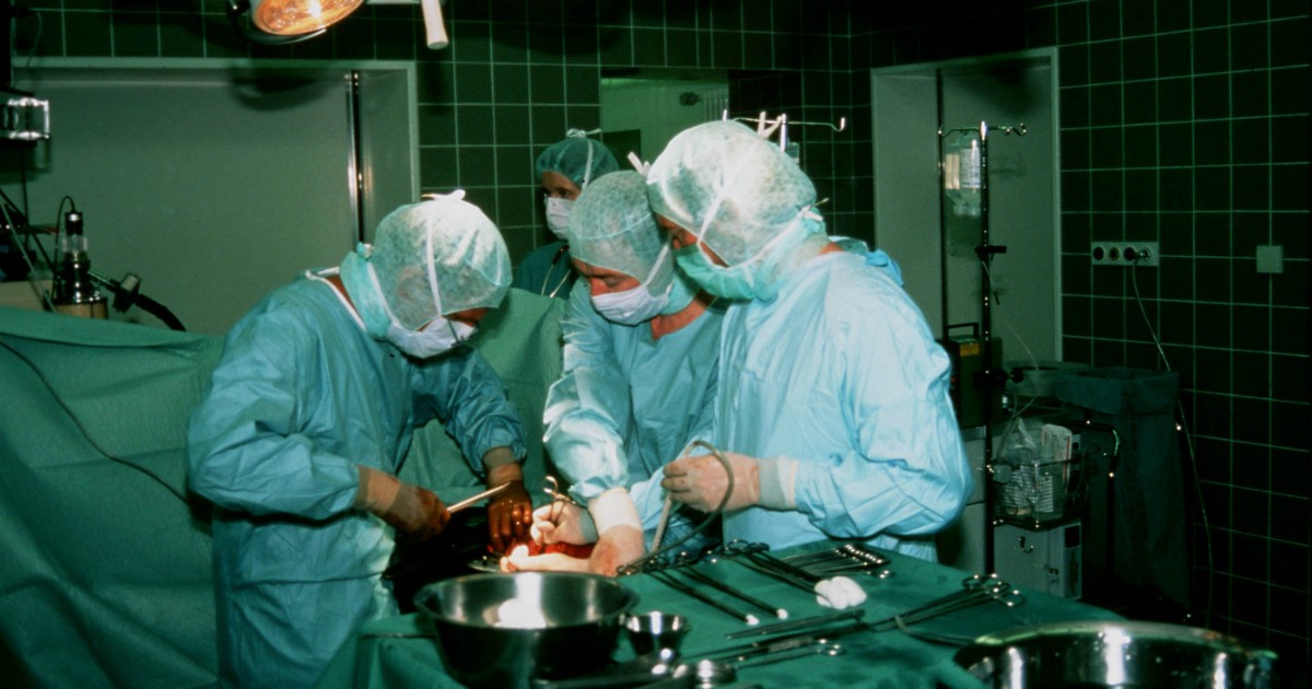 Scoperto laboratorio degli orrori: “Testa di donna cucita sul corpo di un uomo, organi e arti venduti al mercato nero”