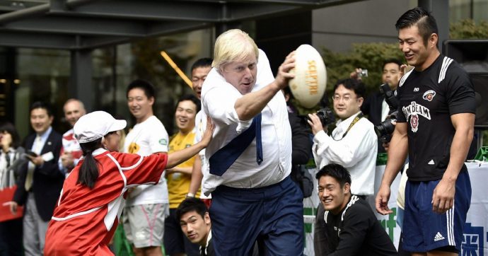 La diplomazia secondo Boris: “Hillary, un’infermiera sadica”